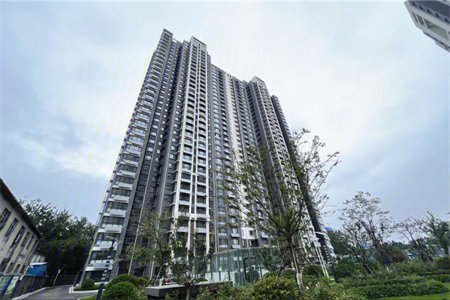 金都家园，精装，带车库，3室2厅1卫138㎡